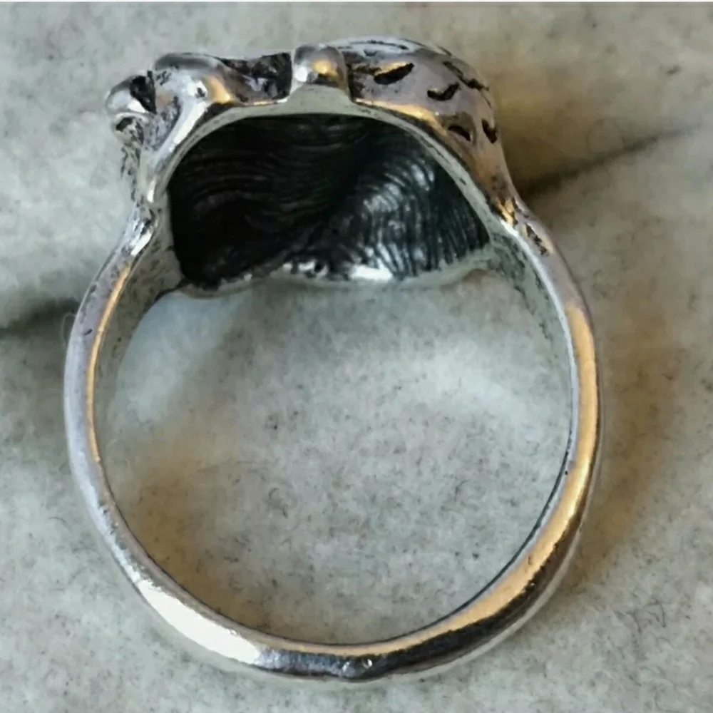 Rare Vintage Jewelery metal Ring Signet Biker Silver Textured Ring